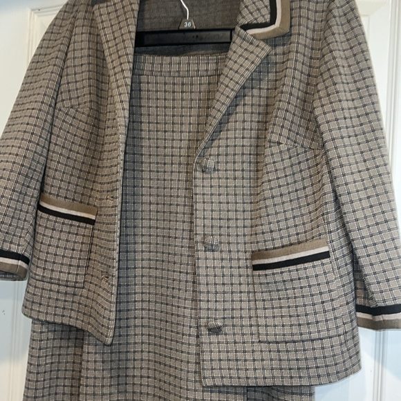 Vintage 1950s/1960s Women’s Battelstein’s Tan Checkered Wool Knit Suit Set - Picture 5 of 10